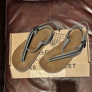 Earth Runners Sandals